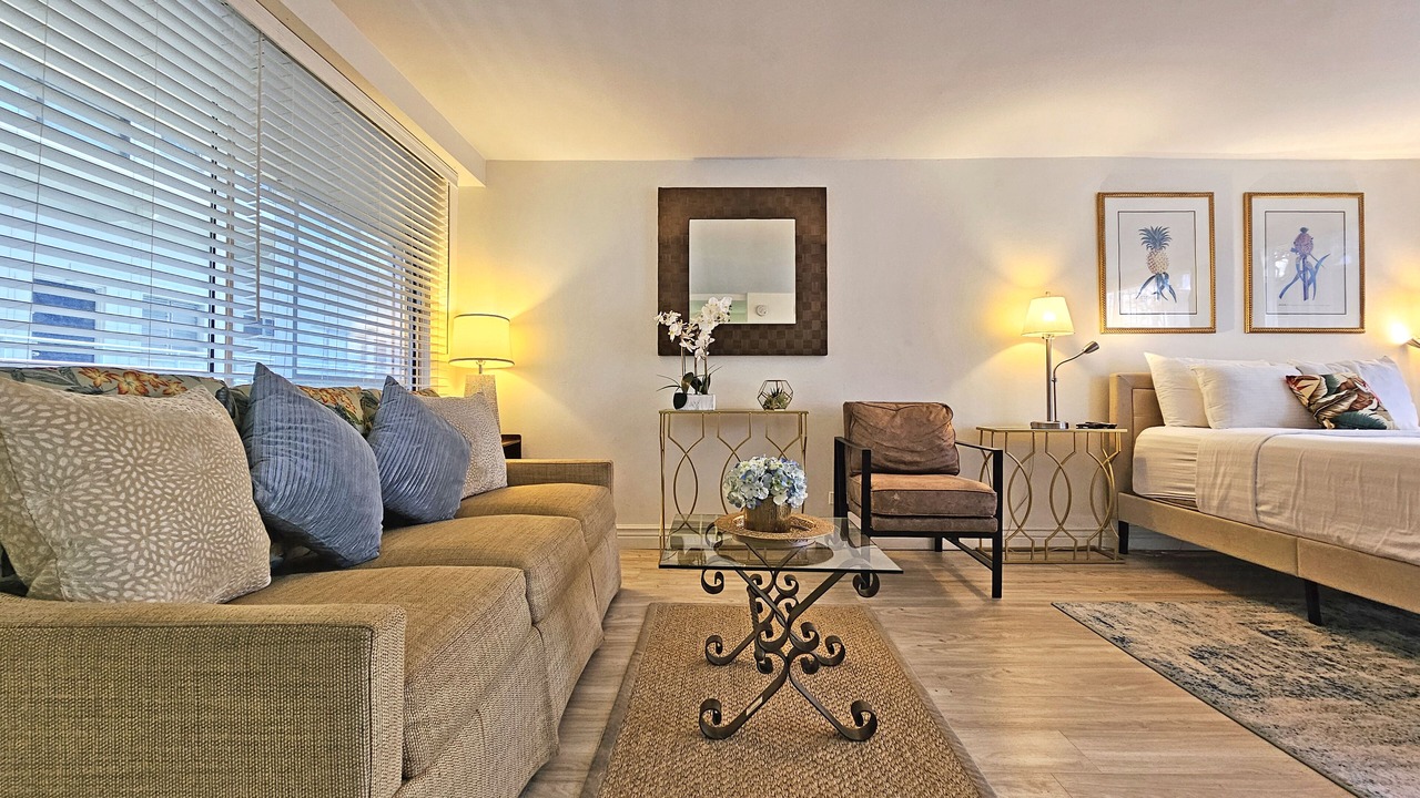 Photo of Livingroom in Diamond Head - Kapahulu - St. Louis