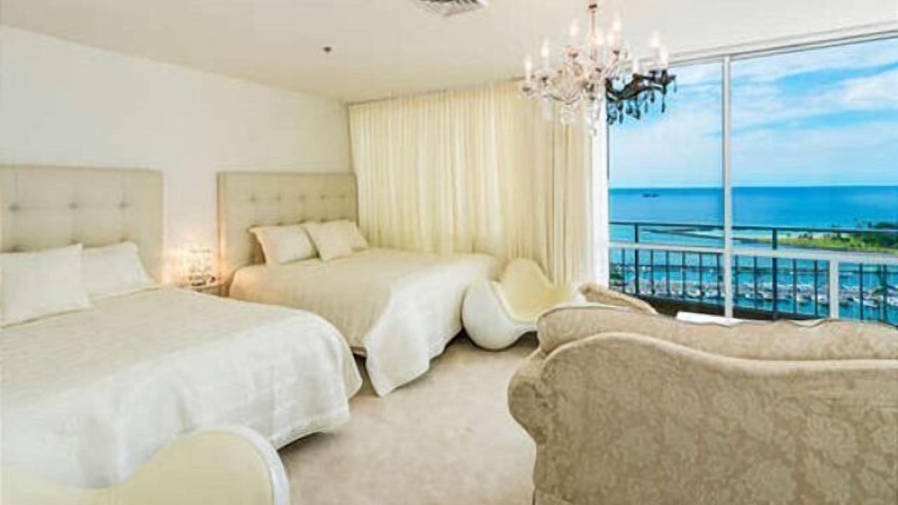 Photo of Bedroom in Waikiki