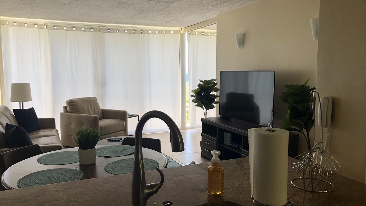 Photo of Livingroom in Makaha