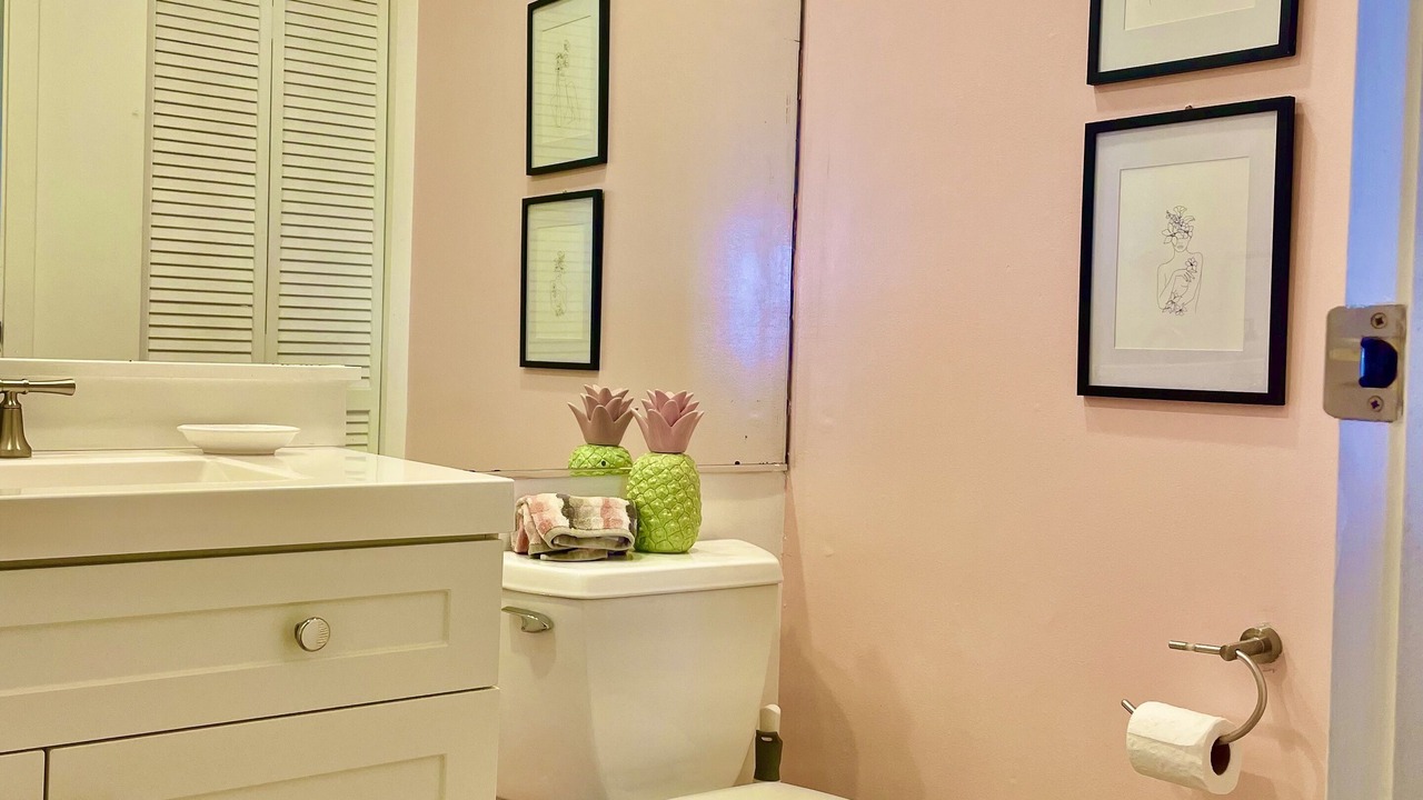 Photo of Bathroom in Poipu