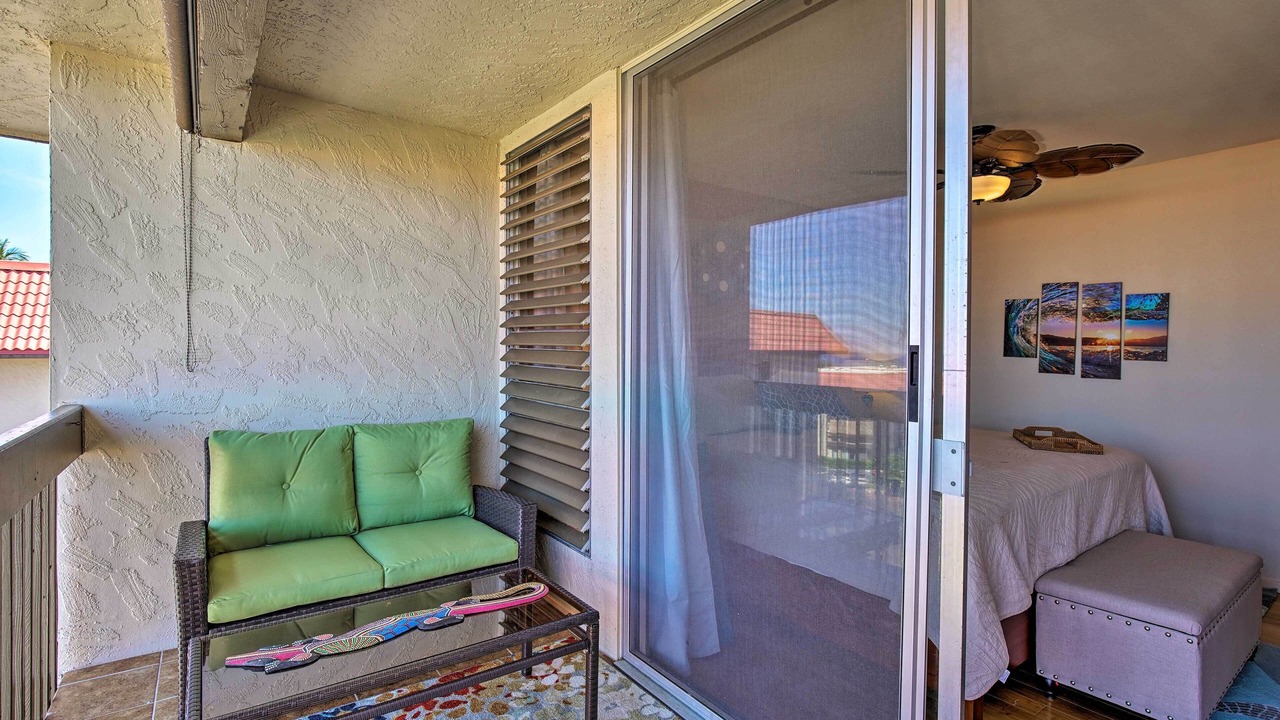 Photo of Patio Balcony in Historic Kailua Village