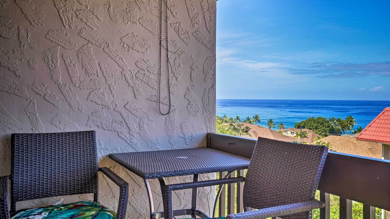 Photo of Patio Balcony in Historic Kailua Village