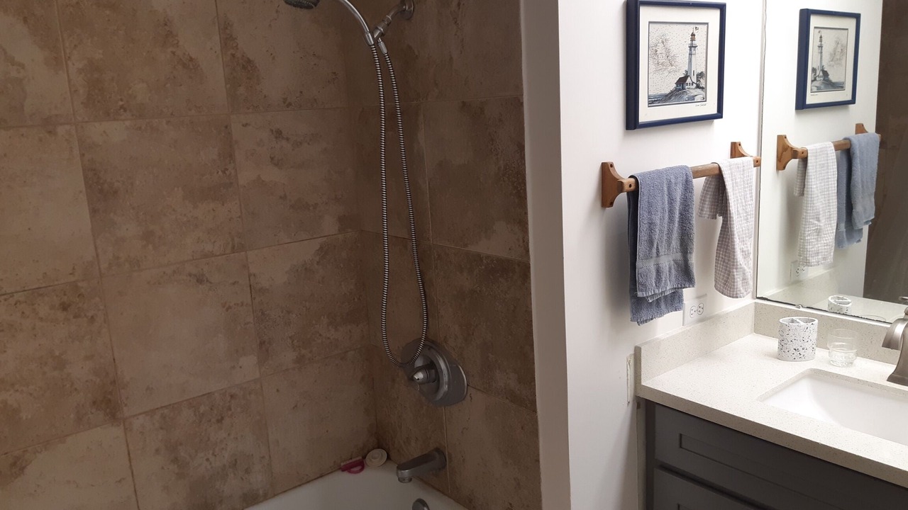 Photo of Bathroom in Makaha