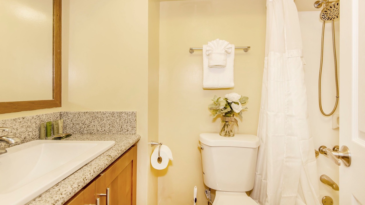 Photo of Bathroom in Waikiki