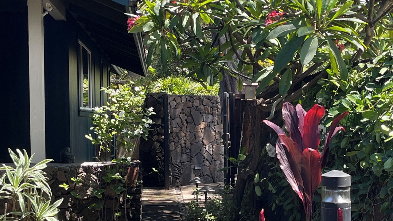 Photo of Outdoor in Kahaluu Bay