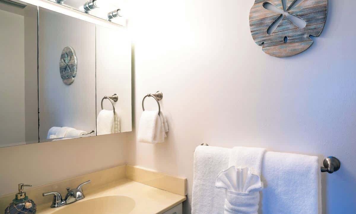 Photo of Bathroom in Kahuku