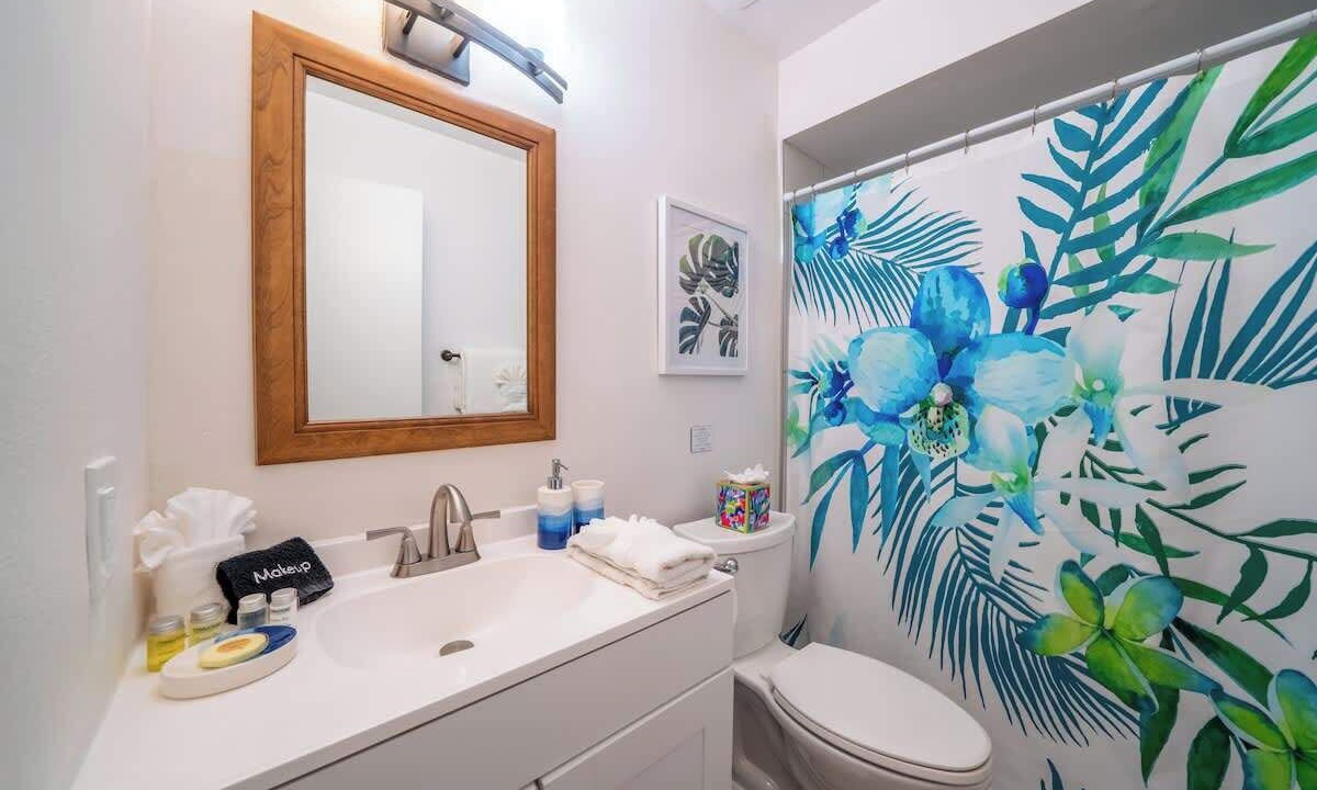 Photo of Bathroom in Kahuku