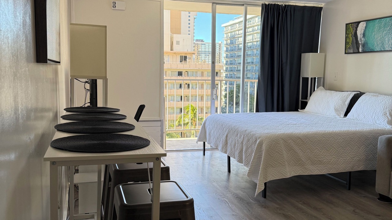 Photo of Bedroom in Waikiki