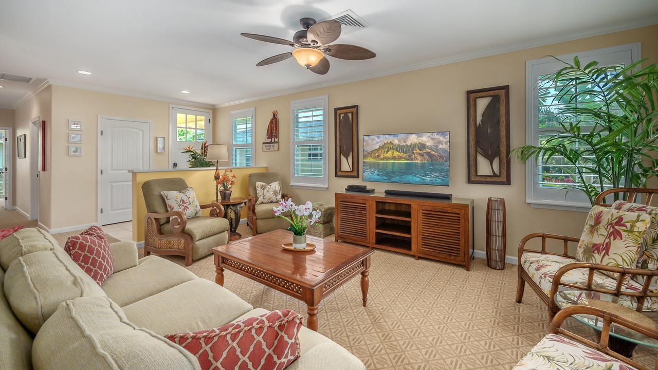 Photo of Livingroom in Princeville