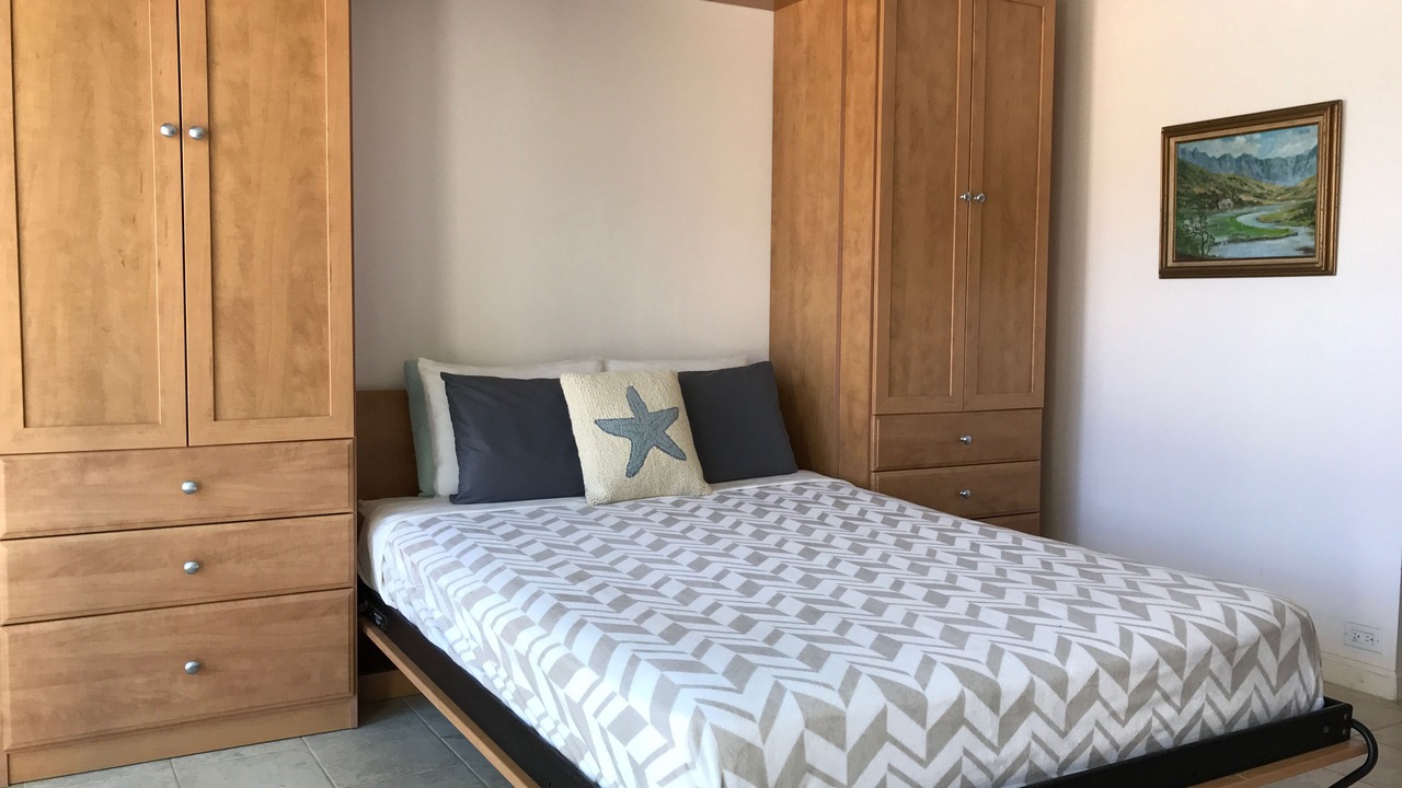 Photo of Bedroom in Makaha