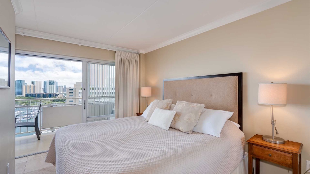 Photo of Bedroom in Waikiki