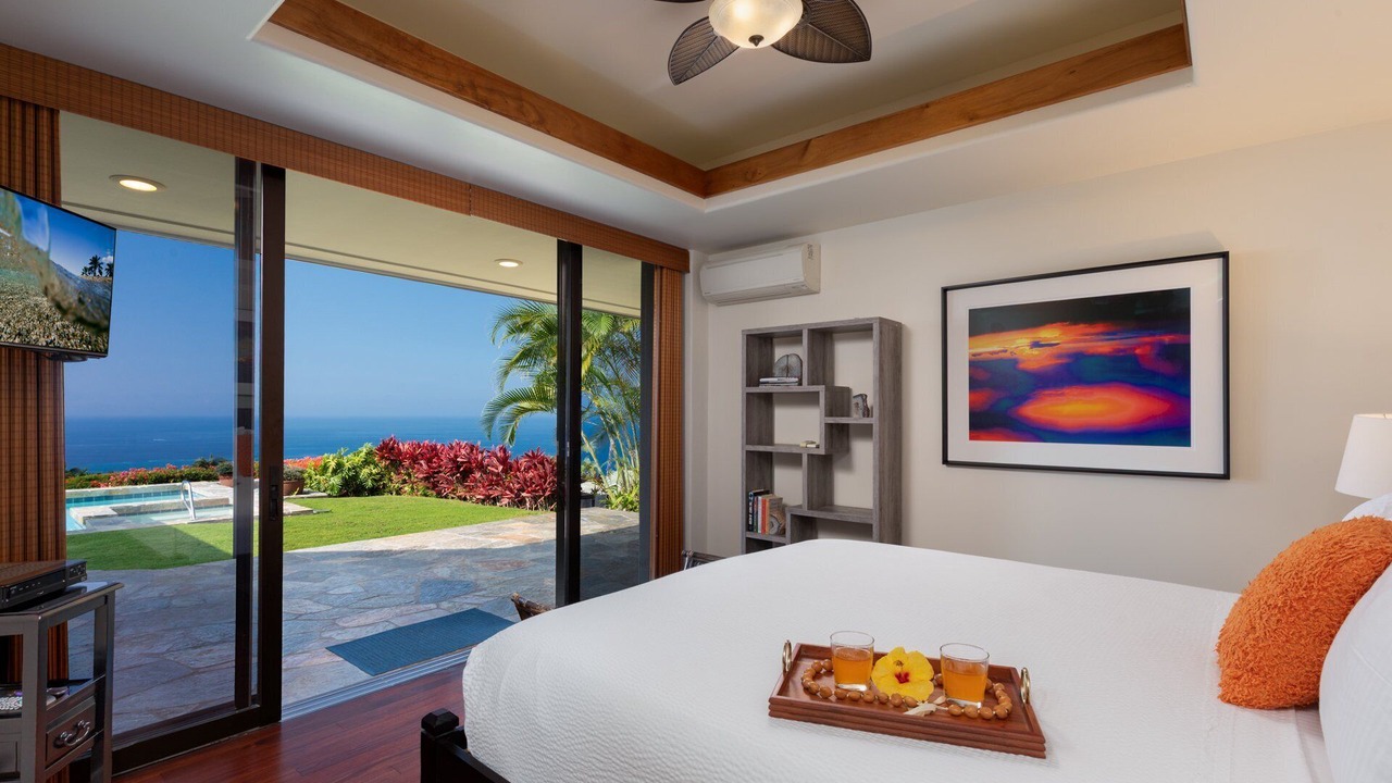 Photo of Bedroom in Kahaluu-Keauhou