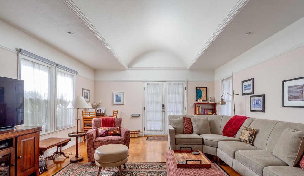 Photo of Livingroom in Pacific Grove