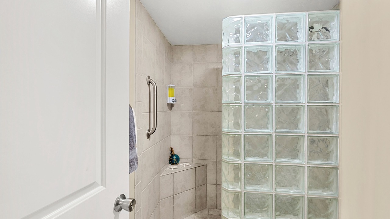 Photo of Bathroom in Kaanapali