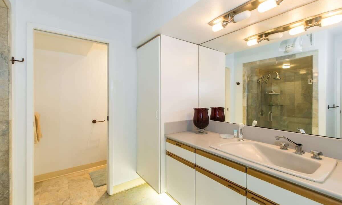 Photo of Bathroom in Wailua