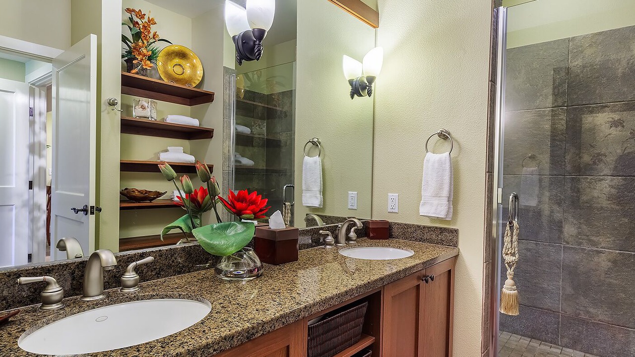 Photo of Bathroom in Waikoloa