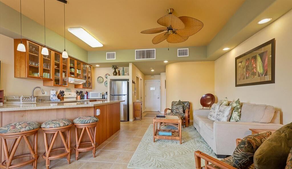 Photo of Livingroom in Kahaluu Bay