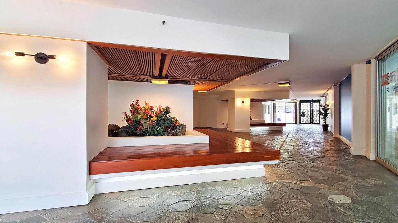 Photo of Livingroom in Waikiki