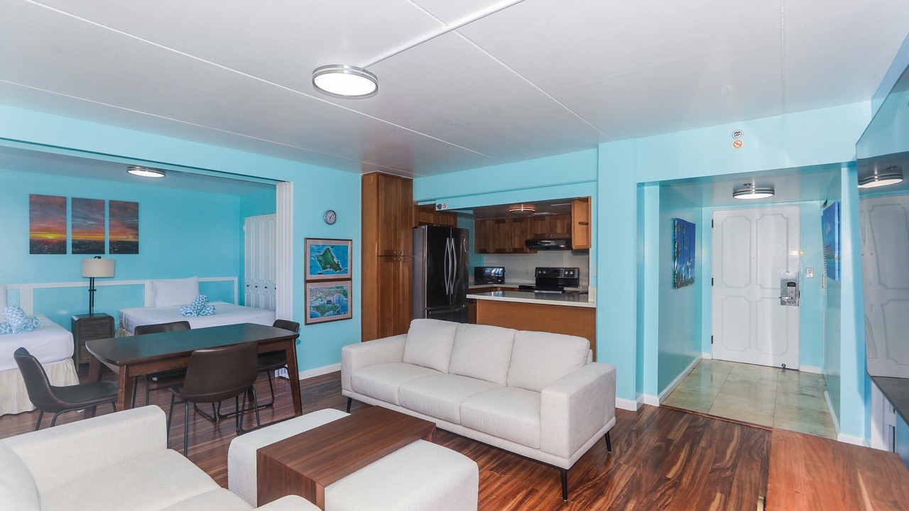 Photo of Livingroom in Waikiki