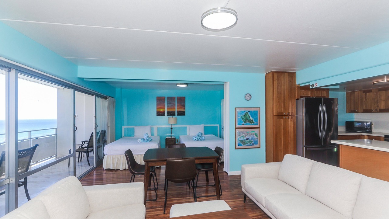 Photo of Livingroom in Waikiki