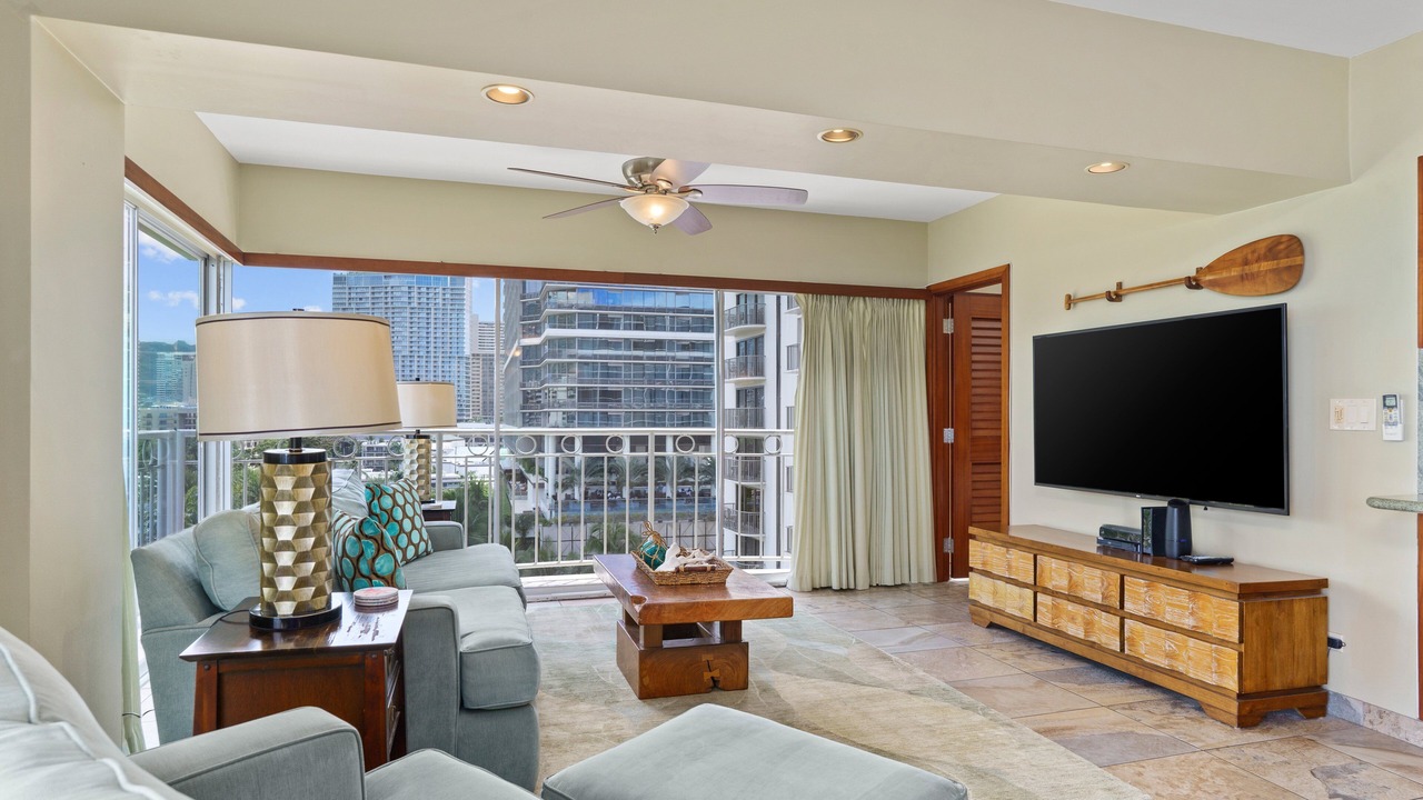 Photo of Livingroom in Waikiki