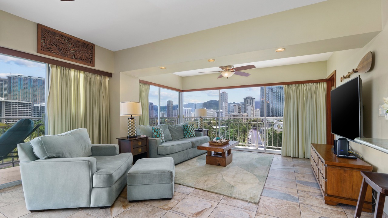 Photo of Livingroom in Waikiki
