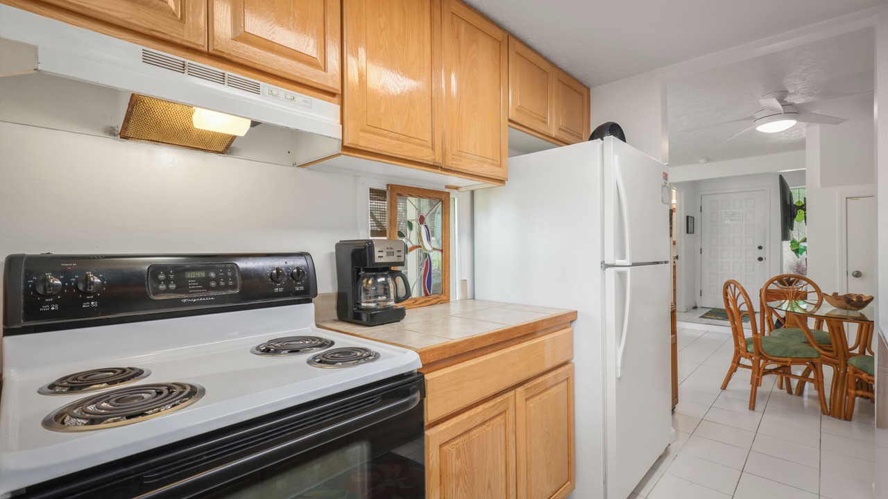 Photo of Kitchen in Kahaluu-Keauhou
