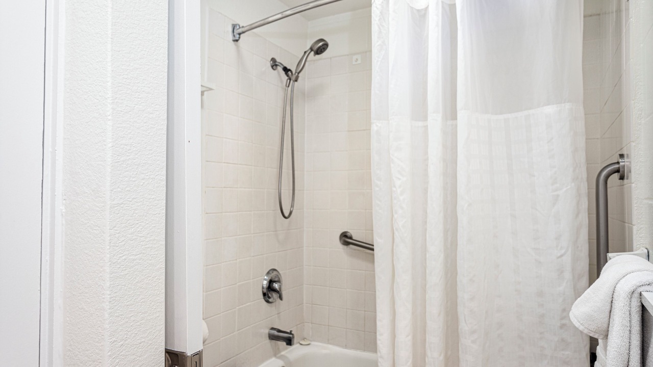 Photo of Bathroom in Wailua