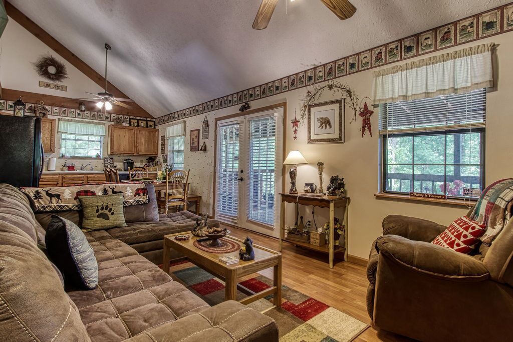 Photo of Livingroom in Sevierville