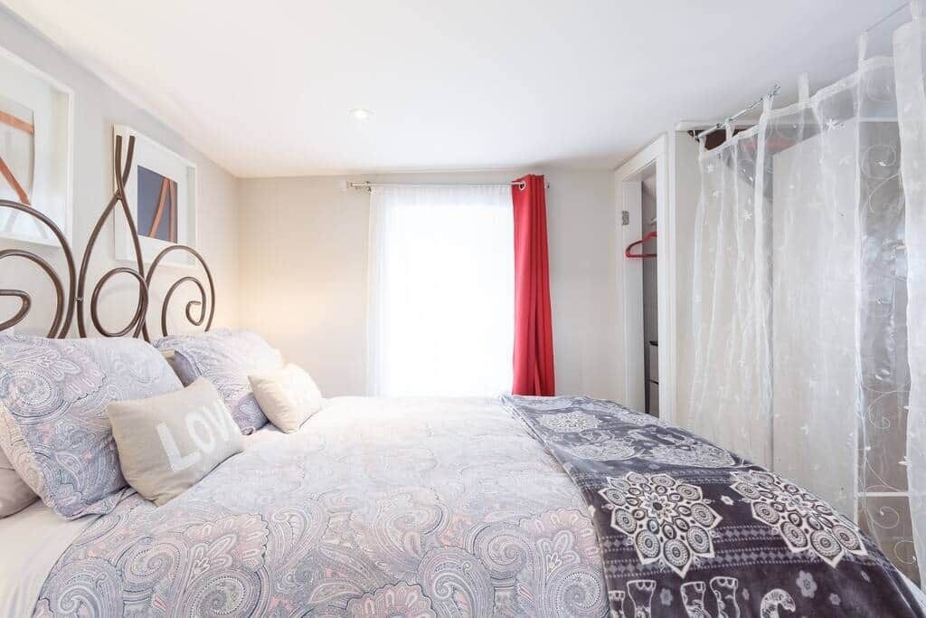 Photo of Bedroom in Lake Hill
