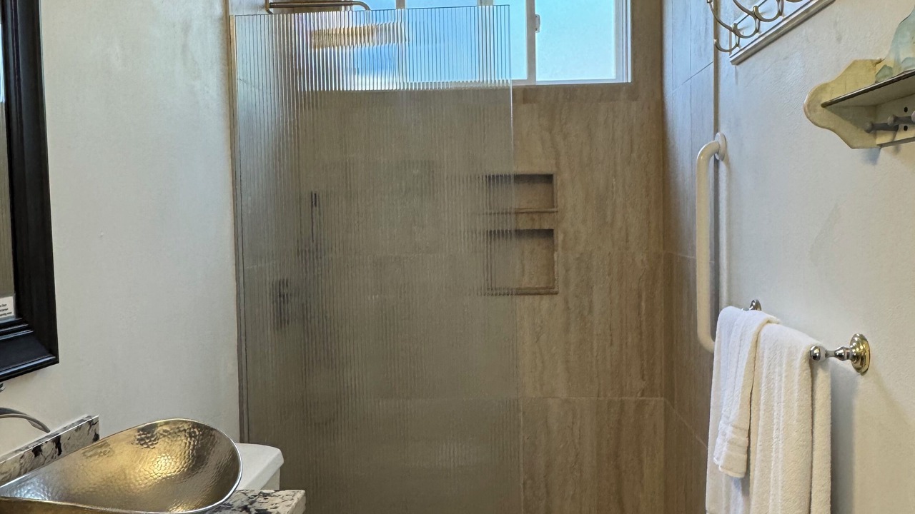 Photo of Bathroom in Honaunau-Napoopoo