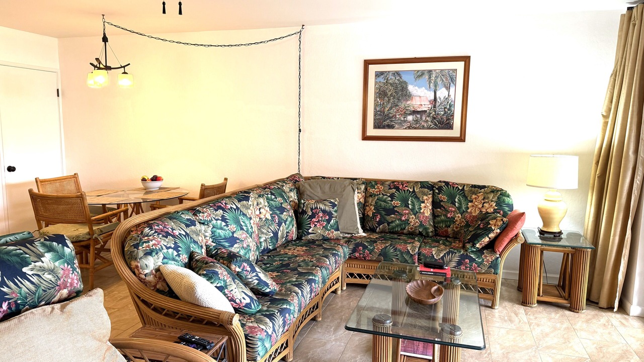 Photo of Livingroom in Waikoloa Village