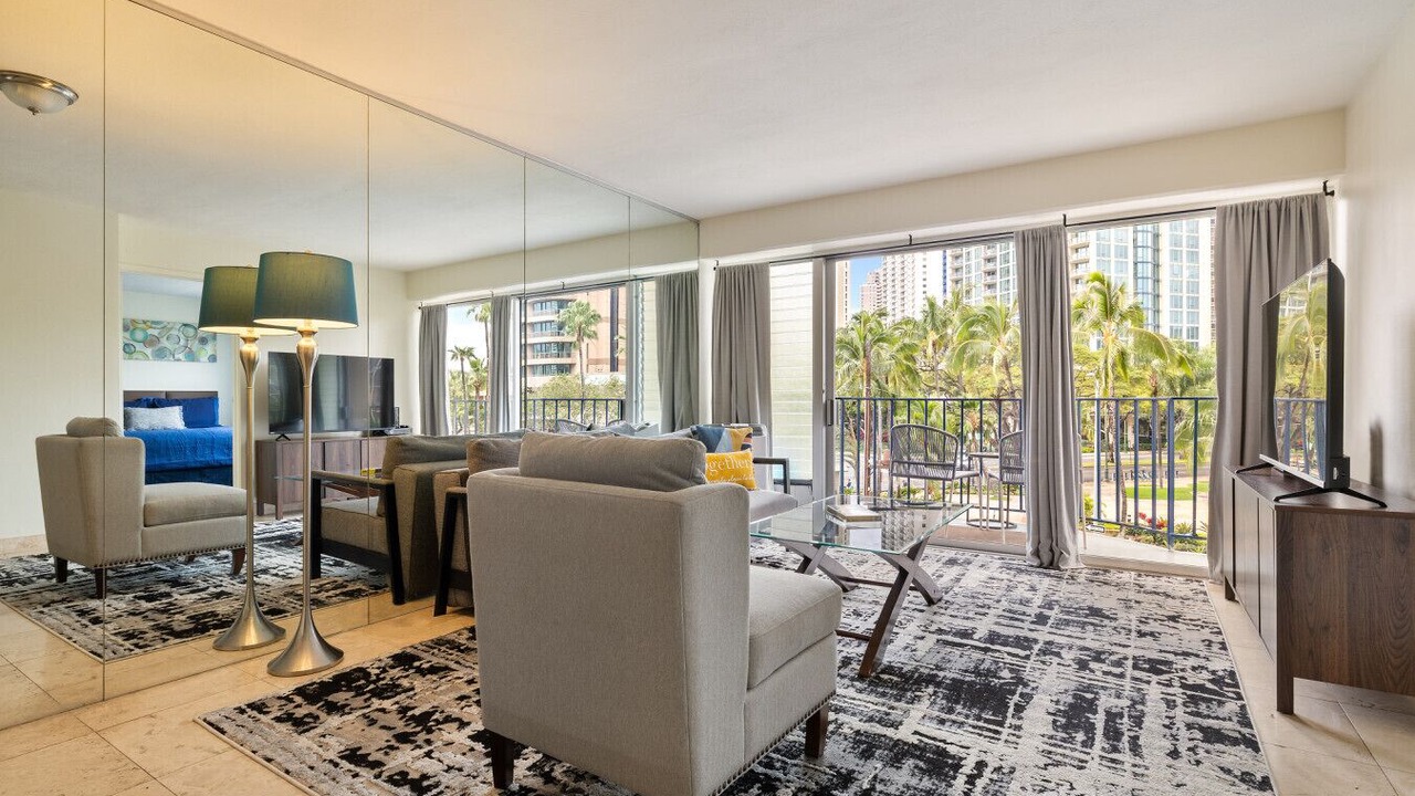 Photo of Livingroom in McCully - Moiliili