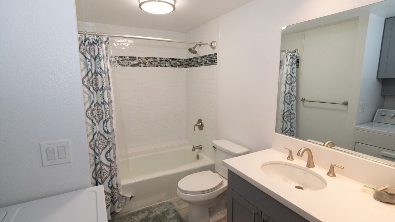 Photo of Bathroom in Francolin Place