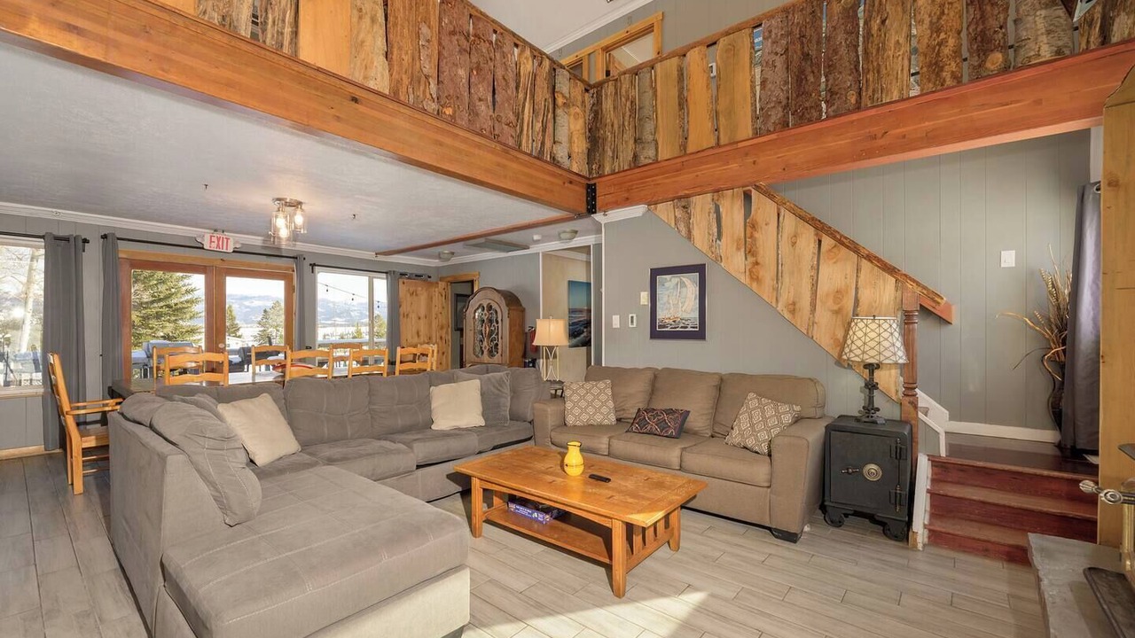 Photo of Livingroom in Granby