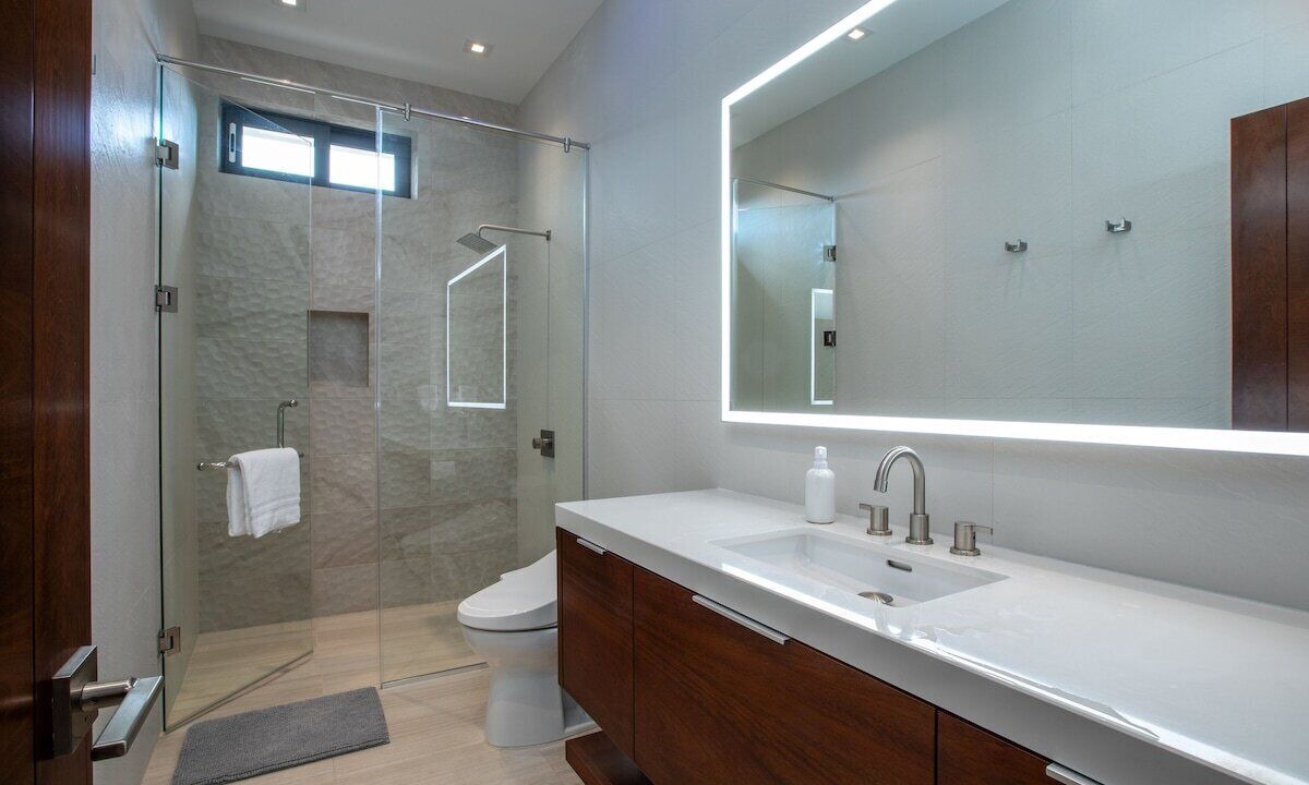 Photo of Bathroom in Kaneohe