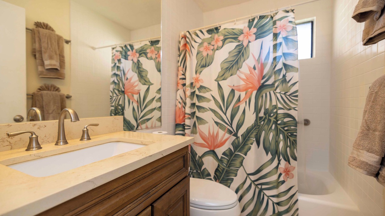 Photo of Bathroom in Maalaea
