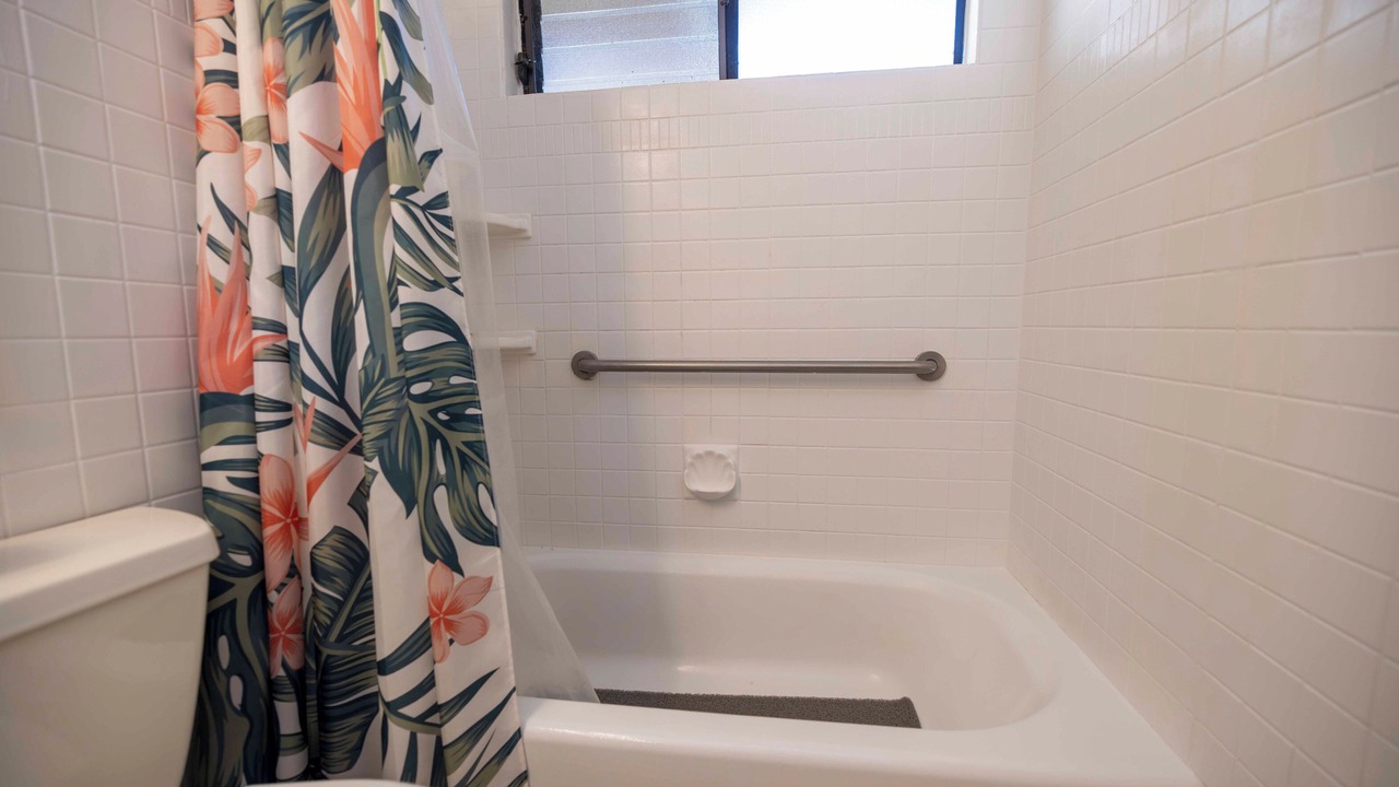 Photo of Bathroom in Maalaea