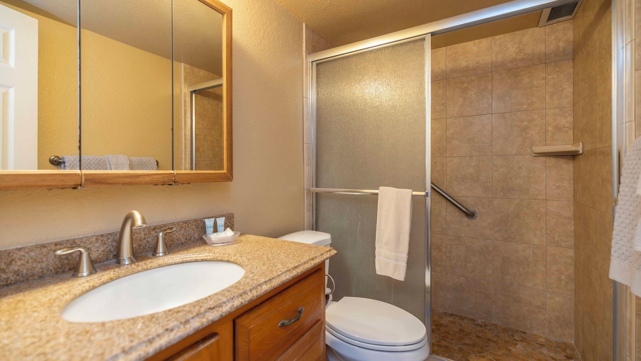 Photo of Bathroom in Maalaea