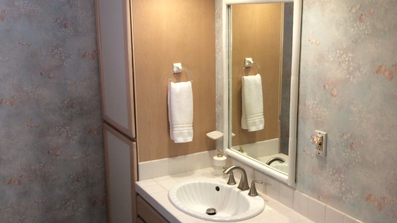 Photo of Bathroom in Kilauea