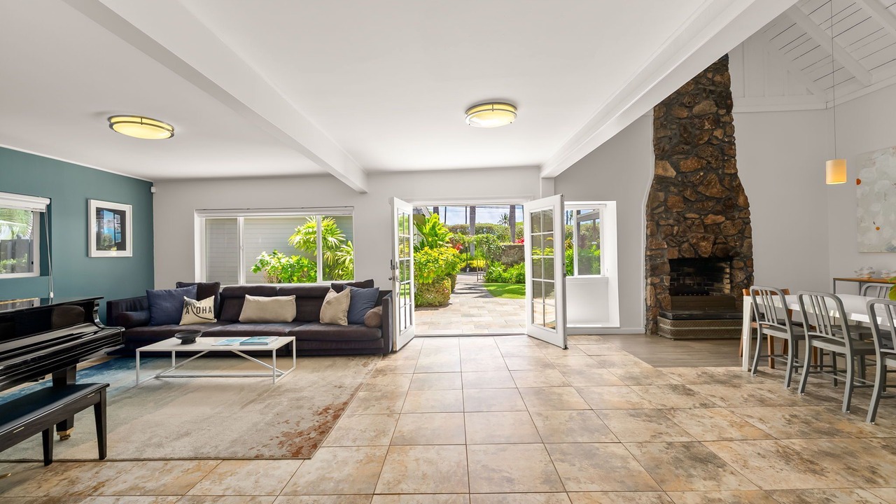 Photo of Livingroom in Kahala