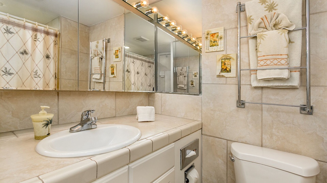Photo of Bathroom in Makaha