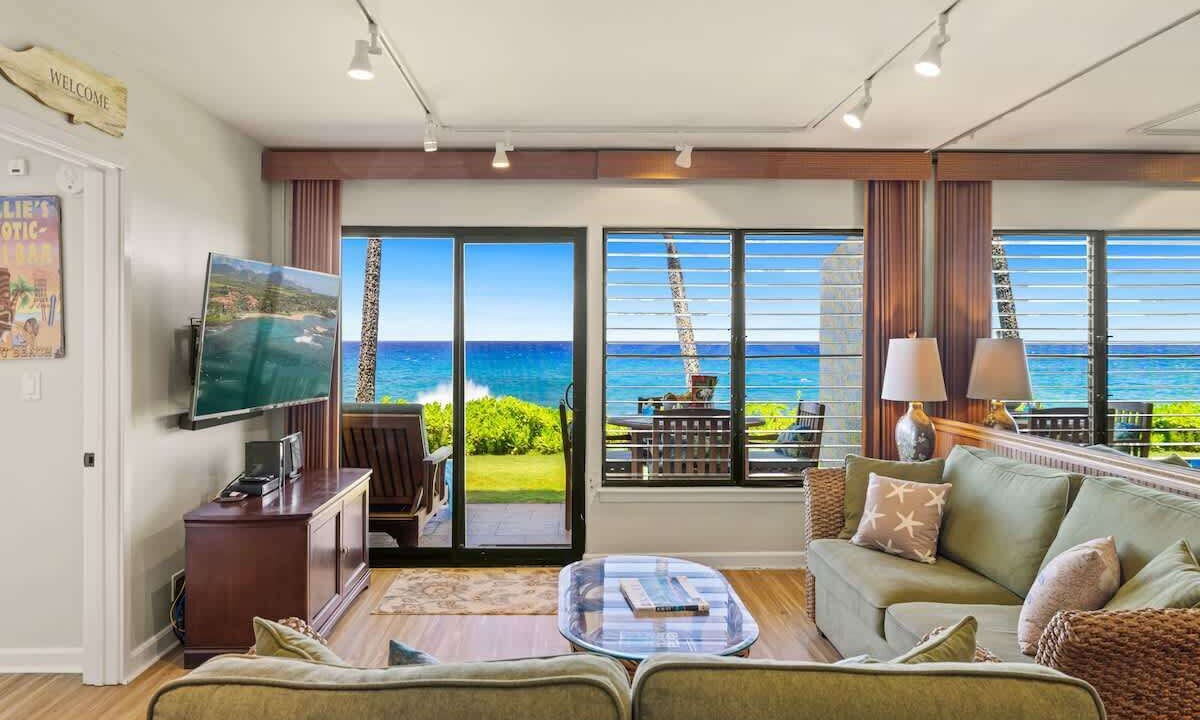 Photo of Bedroom in Poipu