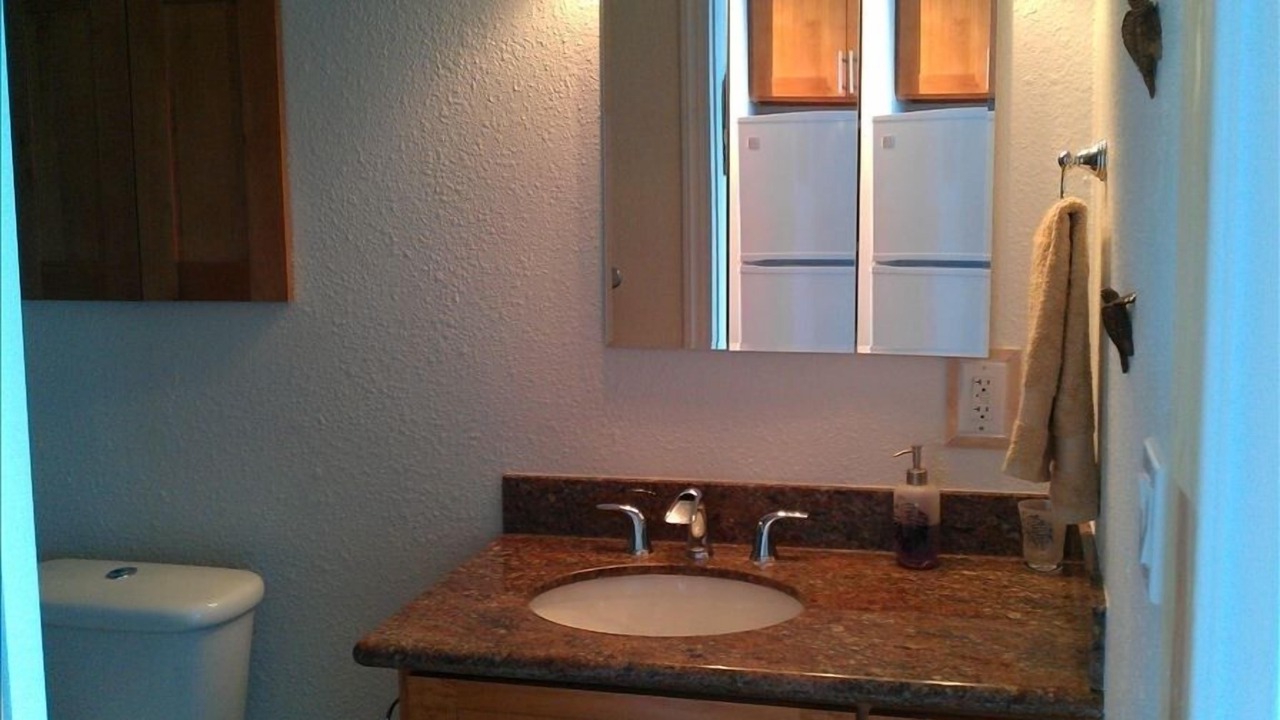 Photo of Bathroom in Makaha