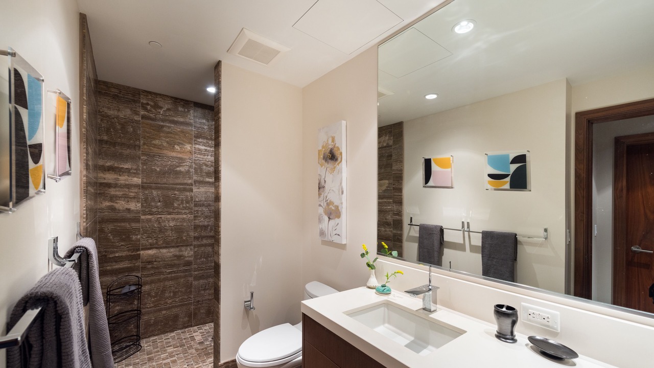 Photo of Bathroom in Ala Moana