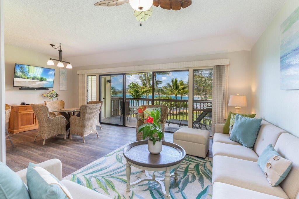 Photo of Livingroom in Wailua