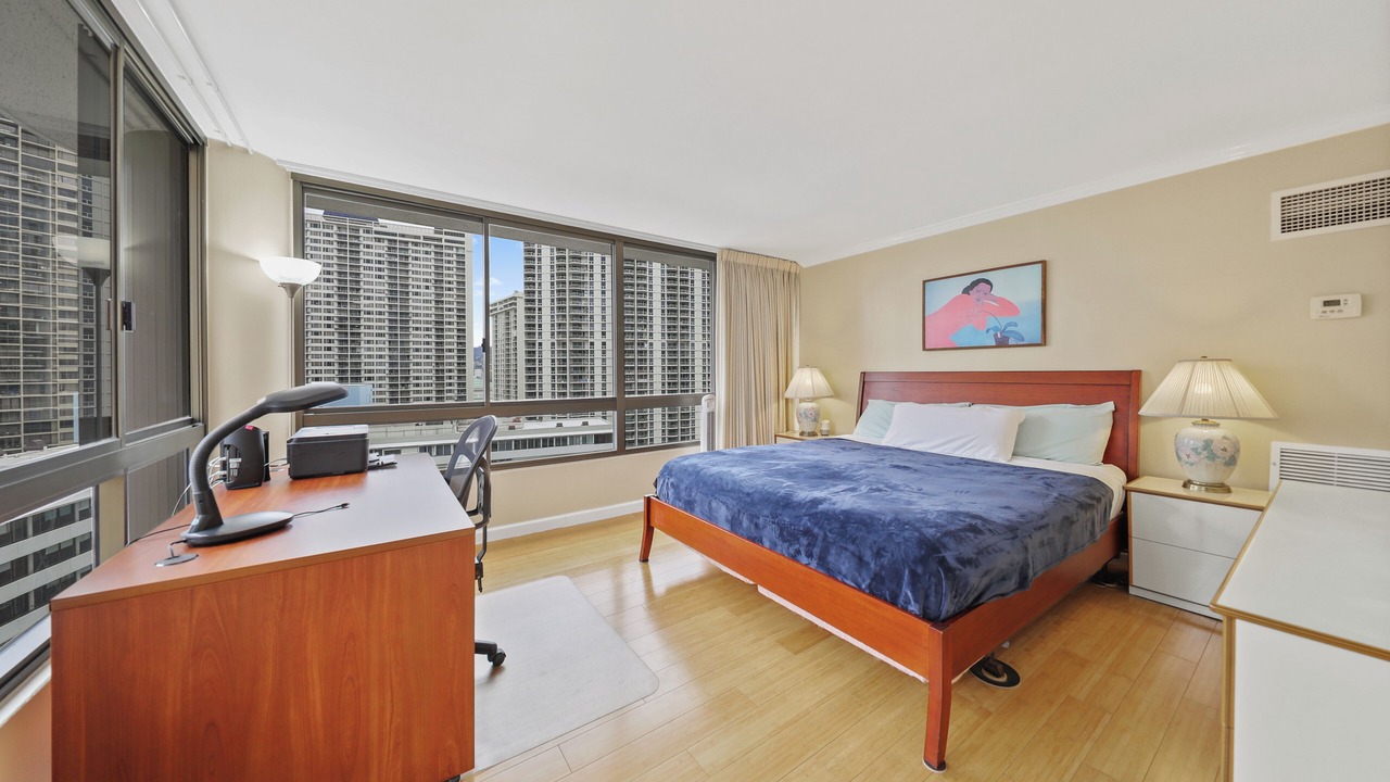 Photo of Bedroom in Waikiki