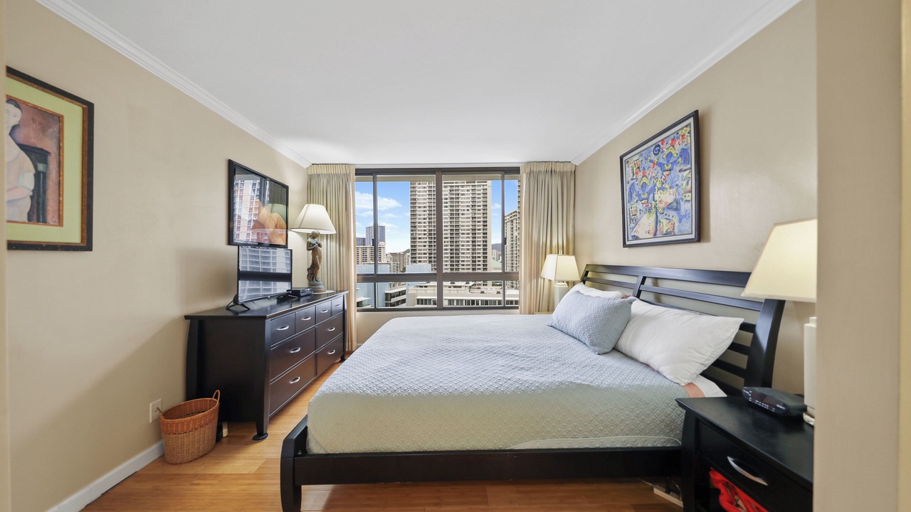 Photo of Bedroom in Waikiki