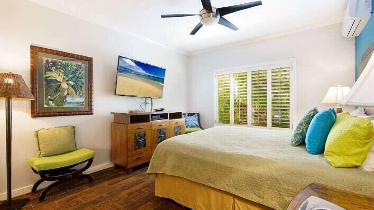 Photo of Bedroom in Poipu
