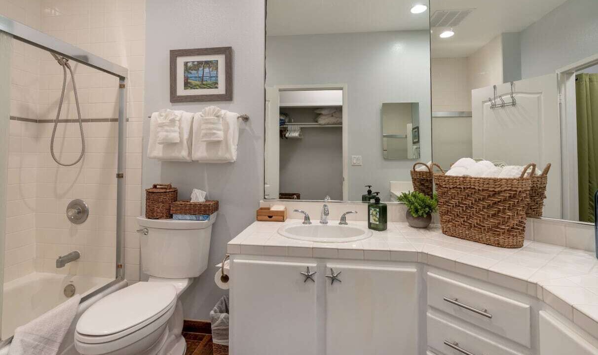 Photo of Bathroom in Poipu